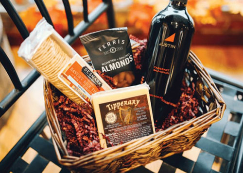 Gift Baskets in Grand Haven, MI | J-Dub's Market & Wine Shop