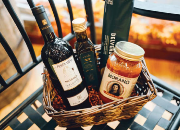 Gift Baskets in Grand Haven, MI | J-Dub's Market & Wine Shop